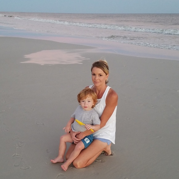 Meet your Posher, Roxann - Picture 1 of 4